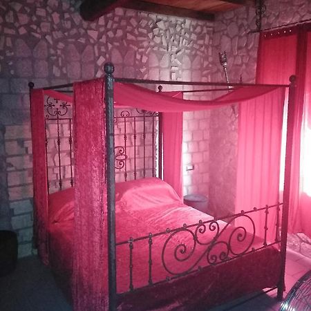Castle House Apartment เกรโมนา ภายนอก รูปภาพ