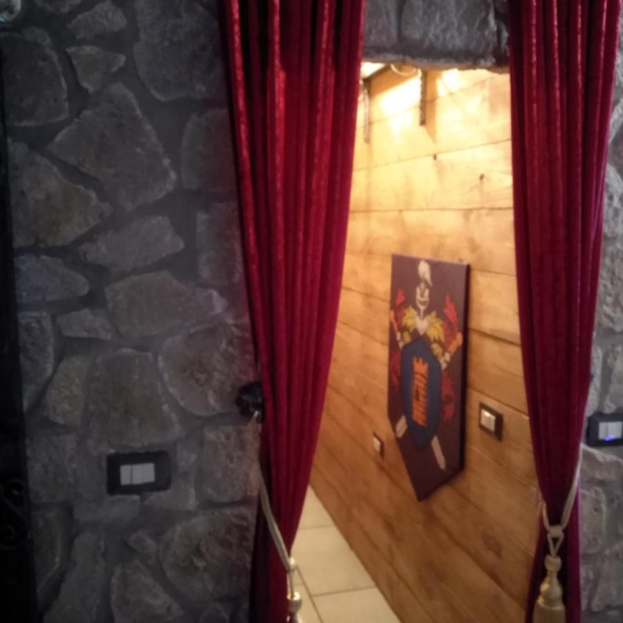 Castle House Apartment เกรโมนา ภายนอก รูปภาพ