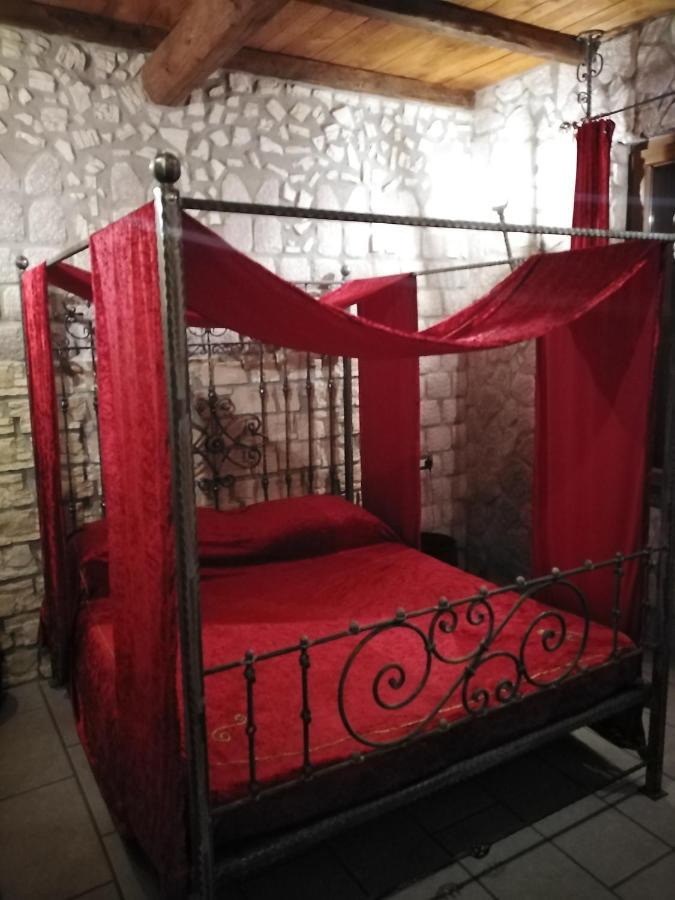 Castle House Apartment เกรโมนา ภายนอก รูปภาพ