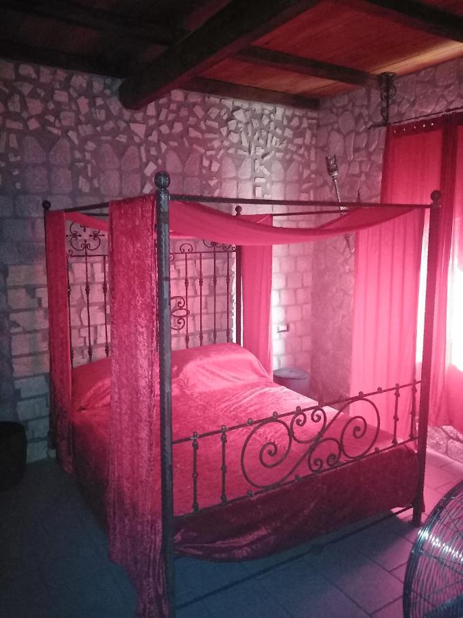 Castle House Apartment เกรโมนา ภายนอก รูปภาพ